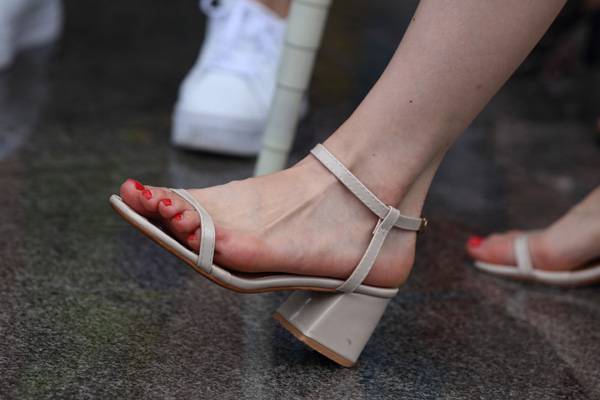 www.syfeet.com_6111.jpg