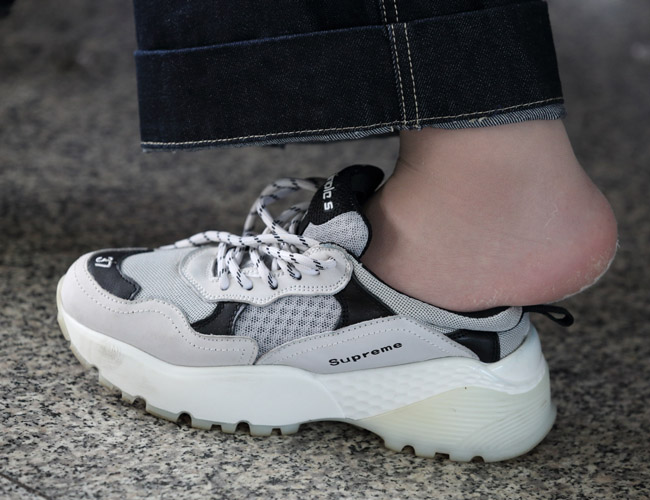 www.syfeet.com_0676.jpg