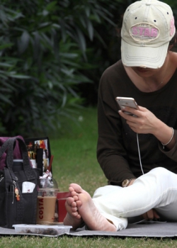 改头换面再出现，也逃不过“辨足识人”的法眼 第三套 26P