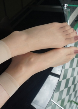 【Youth Feet学生模拍】小菁秀丝袜美脚（63p）