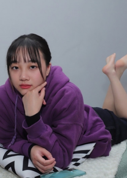 【Youth Feet学生模拍】小美女小覃把36码小嫩脚仲到面前来第二套 74P
