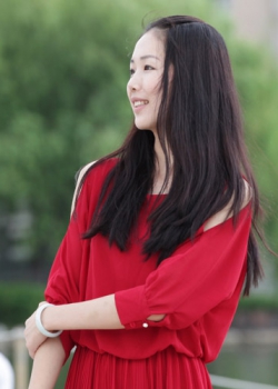 0601 zilin 美少女沙滩写真，少不了赤足踩沙（30P）