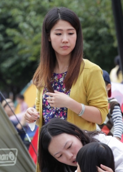 zilin 邻家碧玉型年轻妈妈的性感绿趾美足（37P）