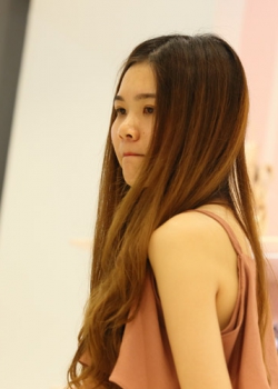 【abc高品质 】两位颜值超高的年轻都市女生，她们的脚太美，脚型超好 119P